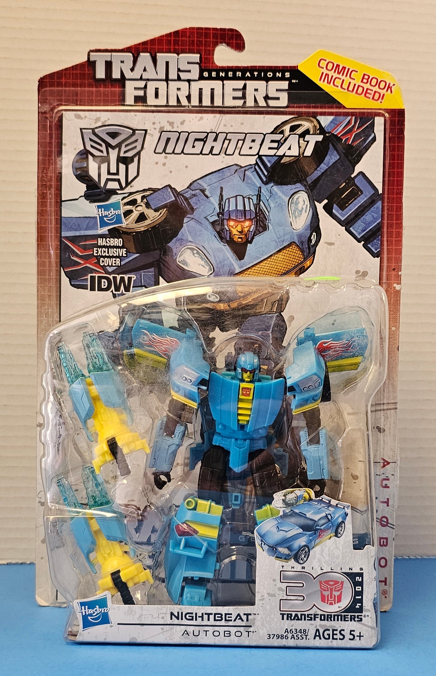 TRANSFORMERS GENERATIONS NIGHTBEAT WITH COMIC BOOK