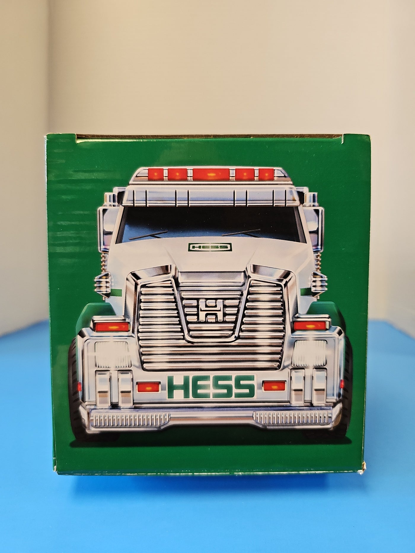 2019 HESS TOW TRUCK RESCUE TEAM