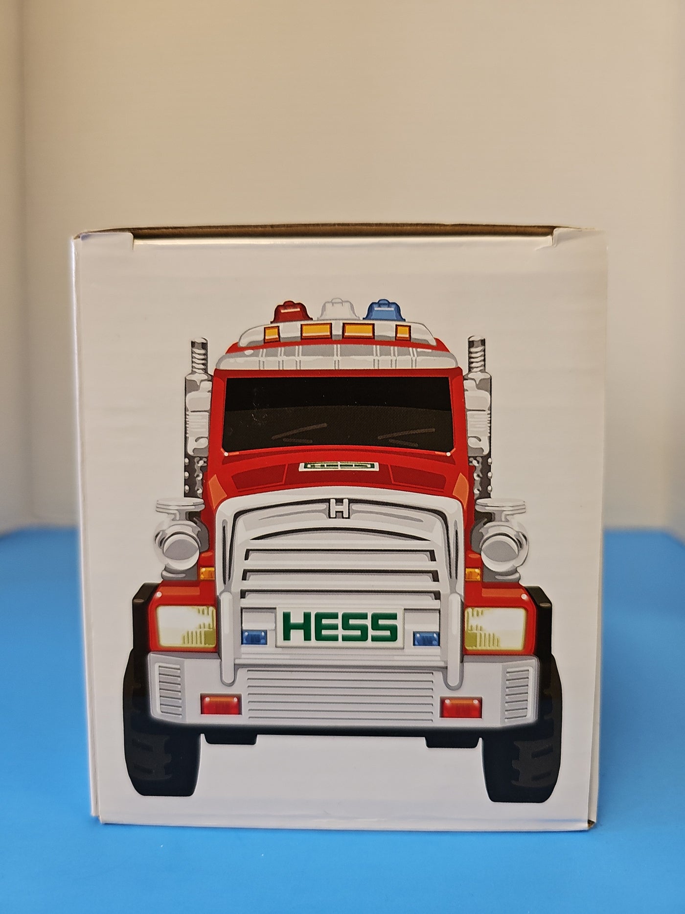 2015 HESS FIRE TRUCK AND LADDER RESCUE