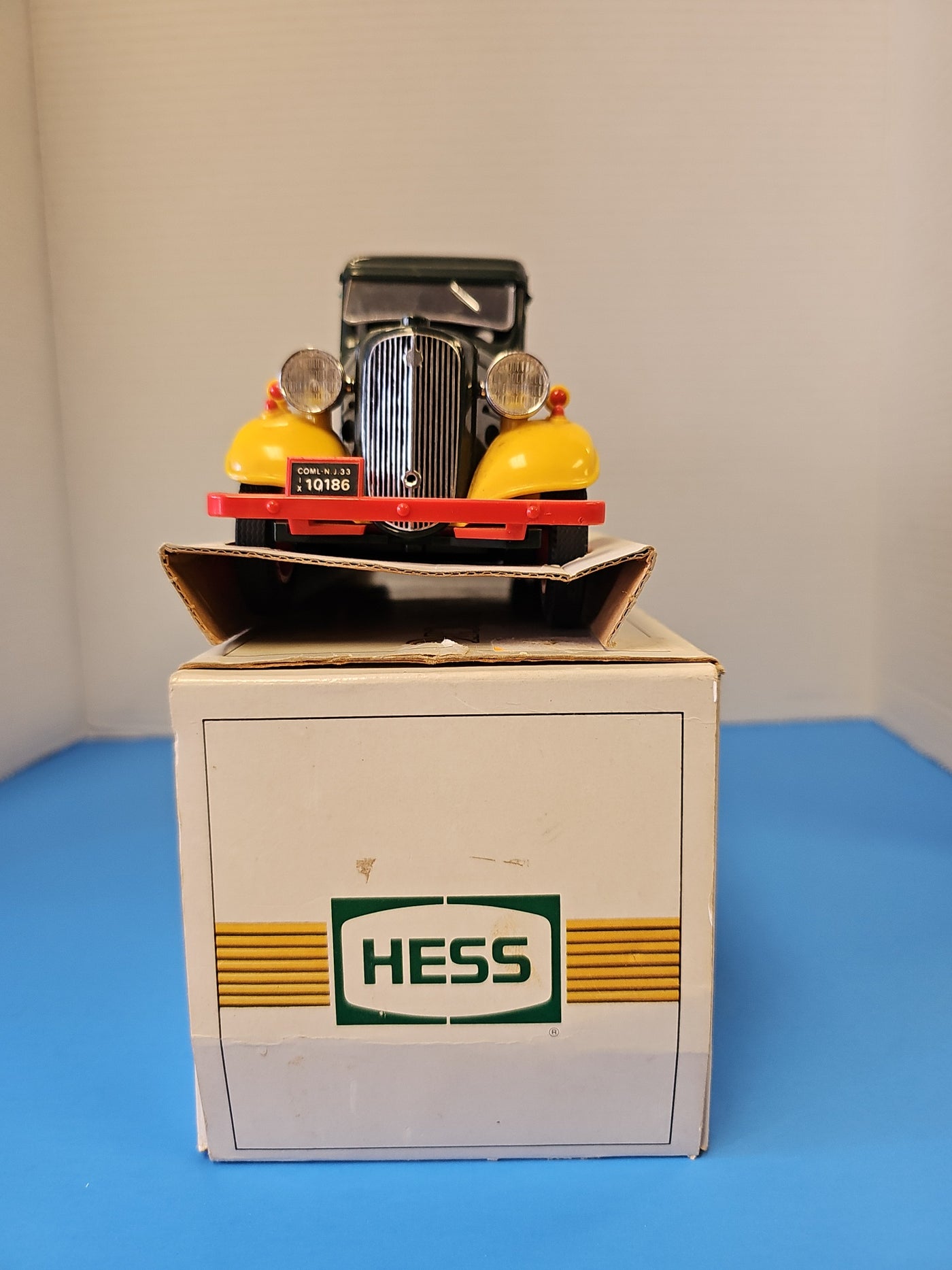 1982/1983 HESS, THE FIRST HESS TRUCK