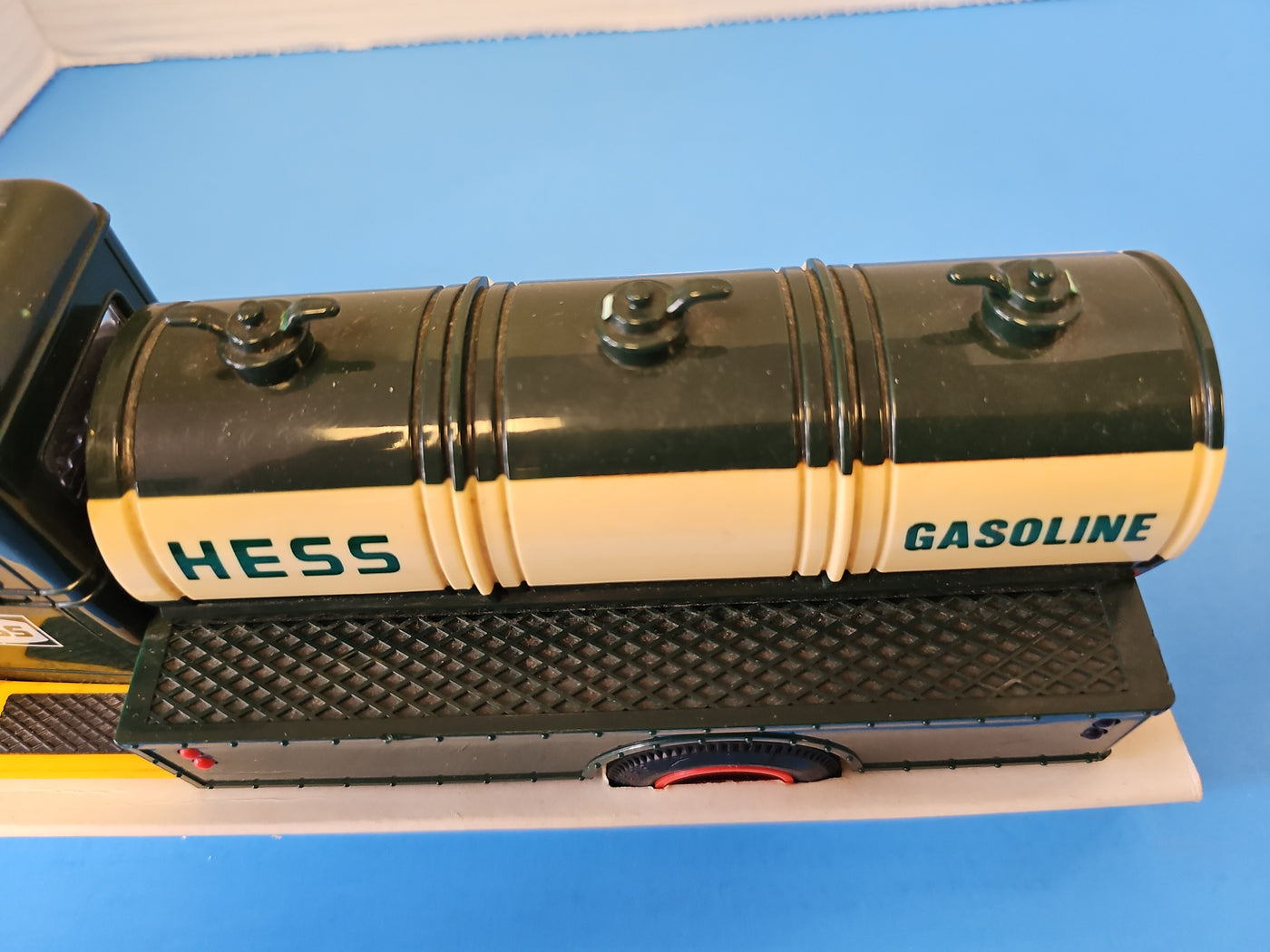 1982/1983 HESS, THE FIRST HESS TRUCK