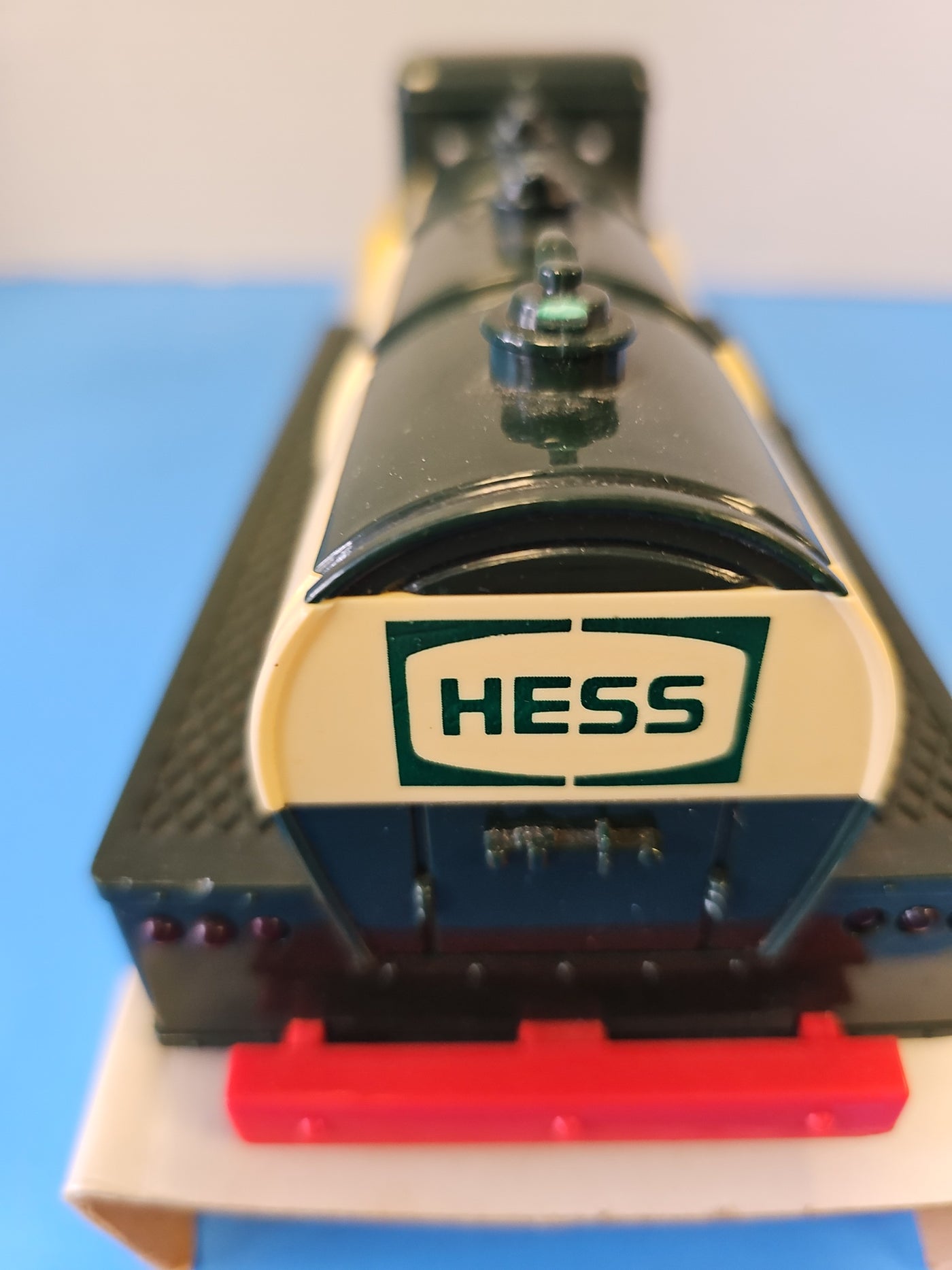 1982/1983 HESS, THE FIRST HESS TRUCK