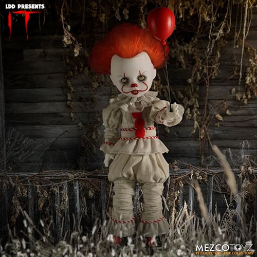 Mezco Toyz LDD Presents: It 2017 Pennywise Doll