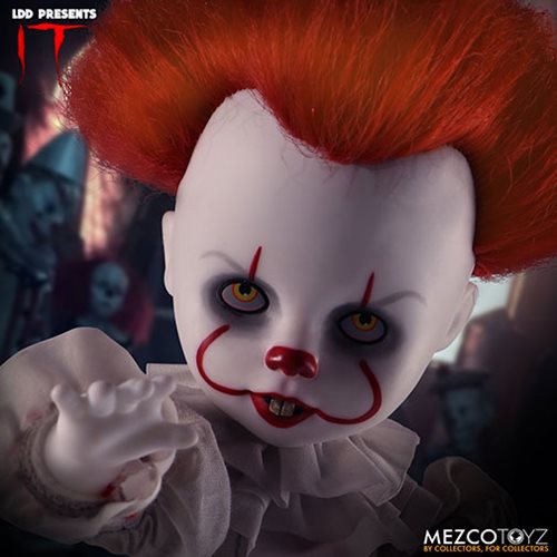 Mezco Toyz LDD Presents: It 2017 Pennywise Doll