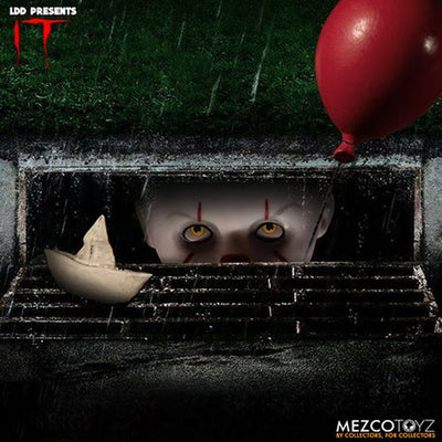 Mezco Toyz LDD Presents: It 2017 Pennywise Doll